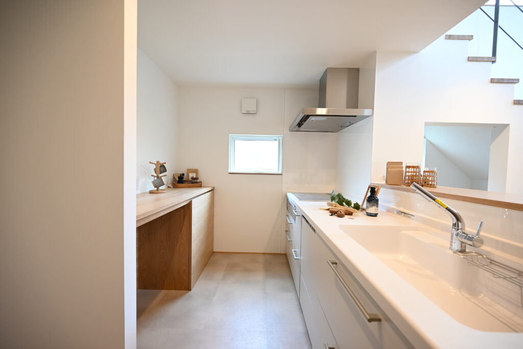 中古住宅リノベーションで迷う人に向けたフルリノベと部分リノベ比較ビジュアル