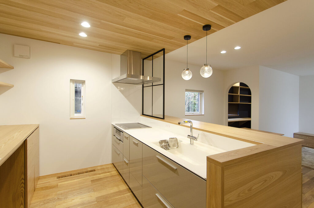 キッチンやリビングを部分的に改修したリノベーション施工例