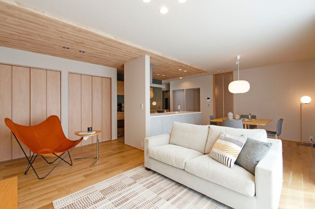 北欧ナチュラルなLDKリノベーション事例|開放感のあるリビングダイニング空間