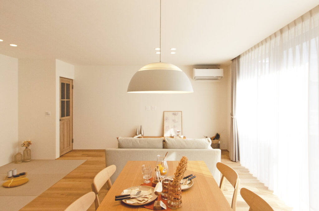 北欧ナチュラルなリビング空間のリノベーション事例｜木目と白を基調にした心地よい住まいづくり｜杉並区リノベーション