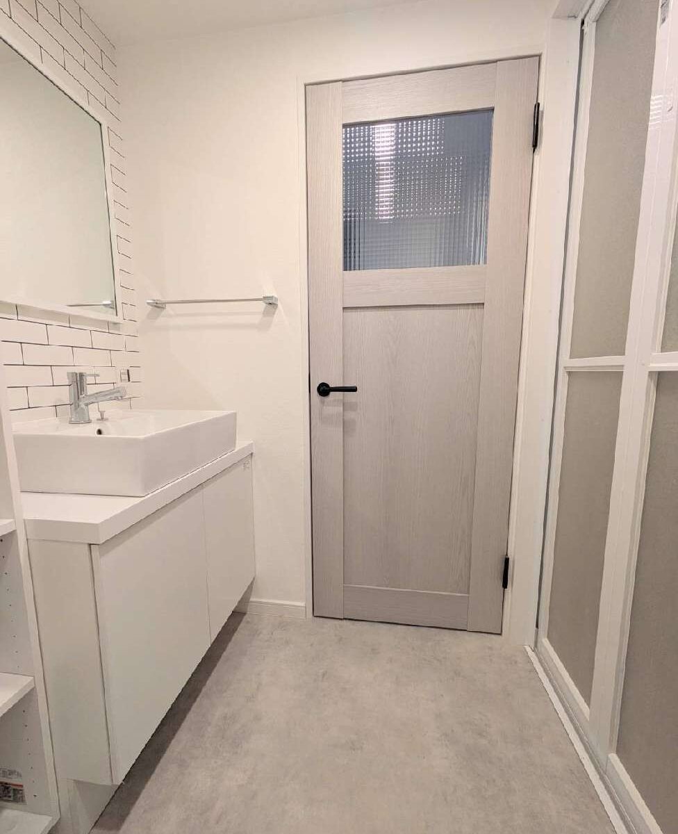 杉並区の中古マンションリノベーション 北欧ナチュラル×グレージュモダンの落ち着いた洗面空間